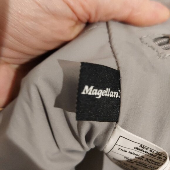 Magellan VaultPro Crossbody Bag - Picture 5 of 9